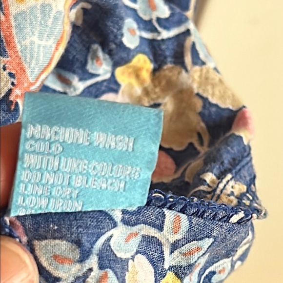 J. McLaughlin Blue & Pink Butterfly Floral Blouse, size M - Picture 6 of 7